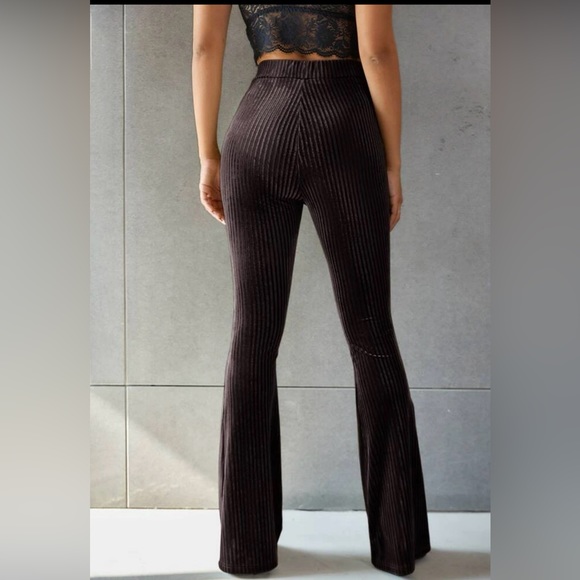 NWT 🤎 🖤 SHEIN Velvet Bellbottoms - Picture 4 of 6